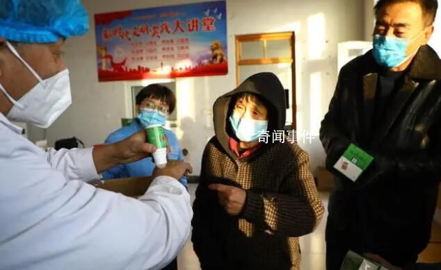大流行沖擊鄉鎮農村 藥庫空老人多有鄉鎮做核酸自救