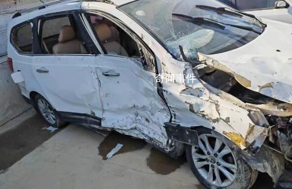120闖紅燈撞車致人溺亡 司機被刑拘