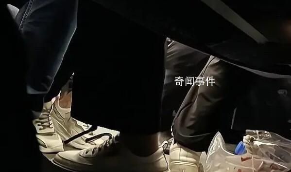 務工媽媽躺火車座下7小時返鄉(xiāng)過年 實在是令人心酸