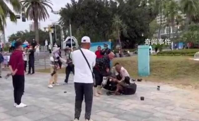 三亞海邊多人疑因地域問題拌嘴互毆 場面混亂