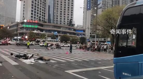 網傳廣州寶馬車街頭撞倒多人 事故正在進一步調查處理中