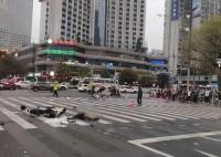 網傳廣州寶馬車街頭撞倒多人 事故正在進一步調查處理中