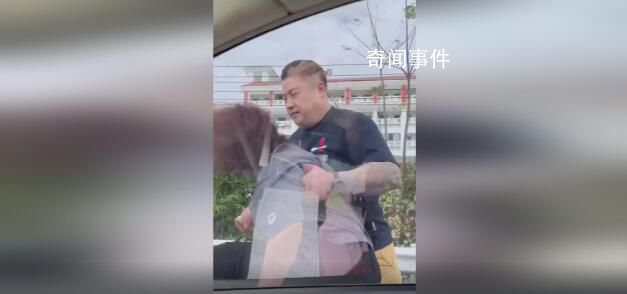 三亞警方通報“有人打砸群眾車輛” 兩人被行拘并處罰款