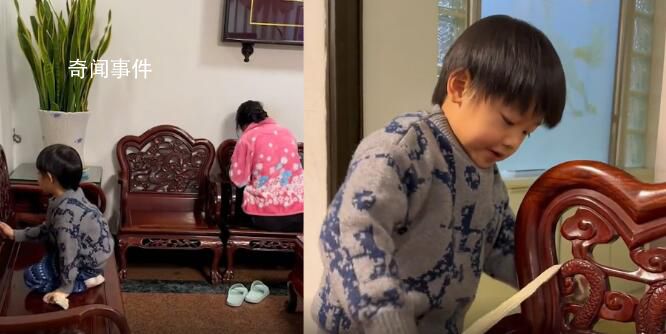 潮汕女子曬大掃除:一家人擦鏤空家具