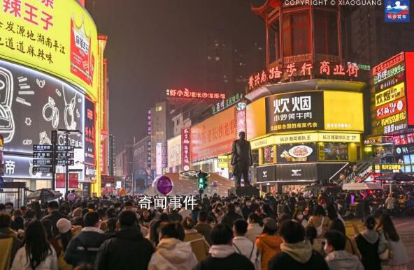 長沙游客吐槽網紅店排隊4538桌 一大波人山人海又來了