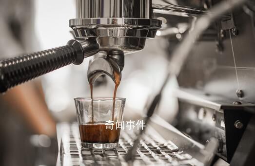 返鄉年輕人擠爆咖啡店 星巴克門店日收入近2萬