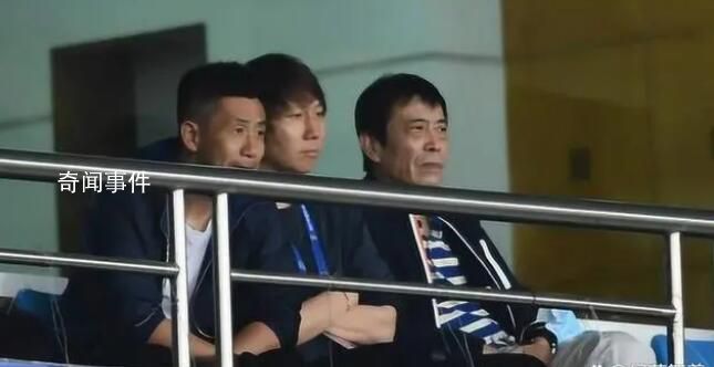 中超球員直播時被曝賭球 或?qū)⒔K身禁賽和入獄
