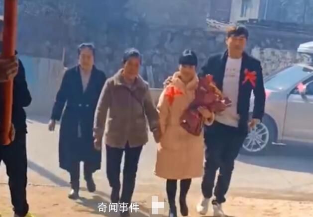 兒子被親媽懷疑偷錢無奈報警 民警叮囑老人將錢存放銀行