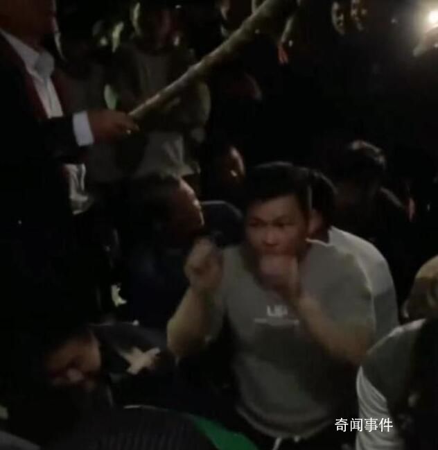 廣西一村子單身男子被叫到祠堂罰跪 沒(méi)娶到老婆全族急