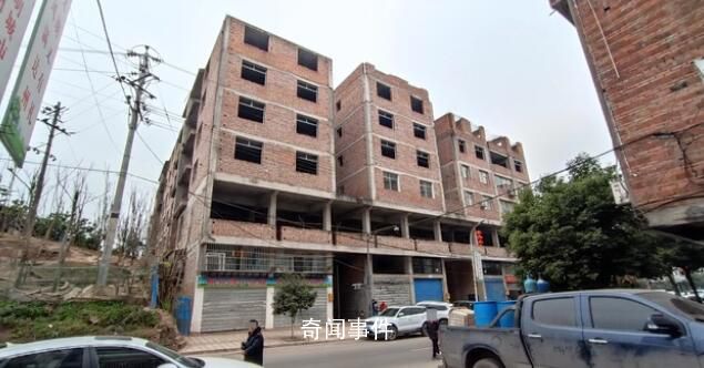 女子買房9年還未封頂 一家人每逢過年回家都借住親戚家