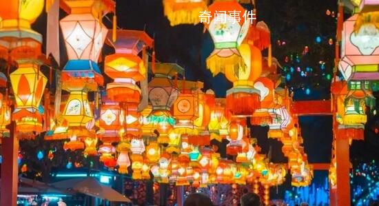 直擊多地元宵燈會火爆現場 多地元宵燈會人氣火爆
