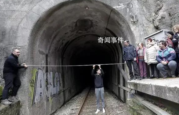 西班牙火車尺寸太大無法過隧道 耗資2.58億歐元購買的火車