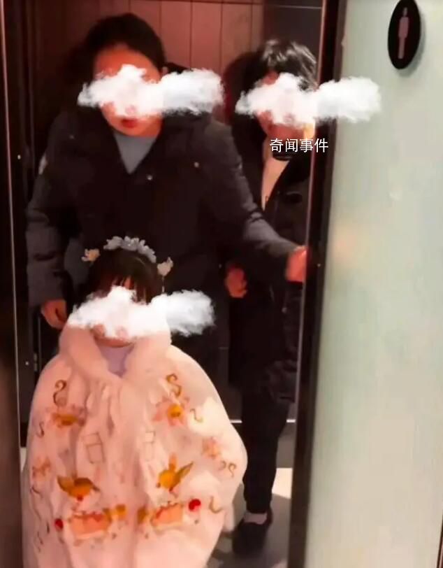 兩女子帶小女孩進男廁反罵推門男子 網友：家長能不能長點心啊