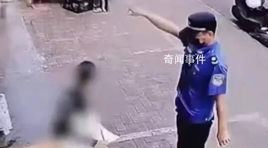 城管沒收孩子作業(yè)桌 官方:責(zé)令道歉