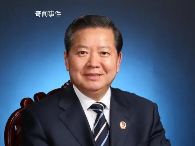 代表談“中傳碩士在火鍋店當(dāng)保潔” 建議先就業(yè)再擇業(yè)