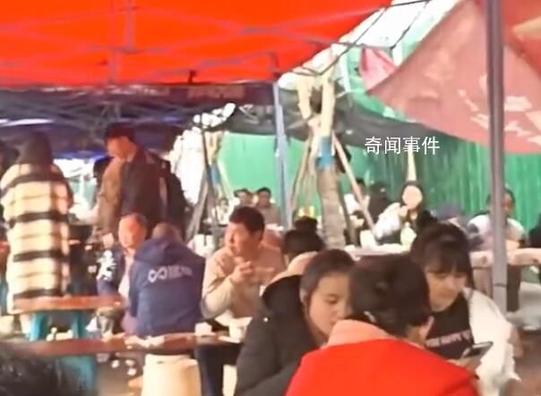 工地食堂因飯菜實惠成大學生打卡點 一個人12元到13元隨便打菜