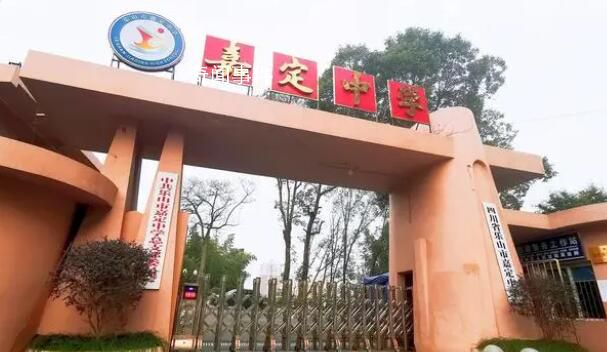 男教師墜亡 舉報女生被疑誣告很委屈