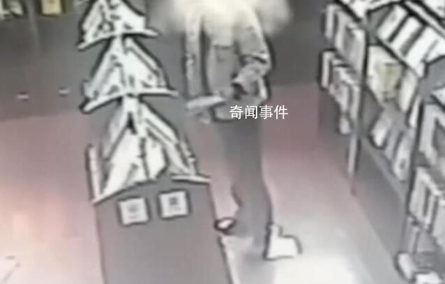 男子嫌命不好到書店偷周易被行拘 狡辯自己不是偷謊稱看完就會還回去