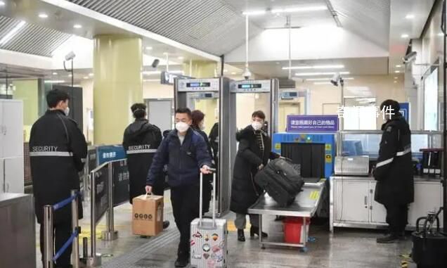多地地鐵不強制戴口罩 不強制但建議佩戴