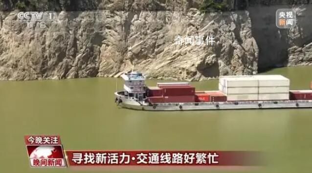 各行各業(yè)“忙起來”了 景區(qū)游人如織交通運行繁忙
