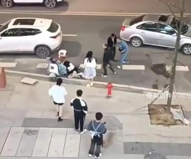 當街遭飛踹女子朋友發聲 更多細節曝光