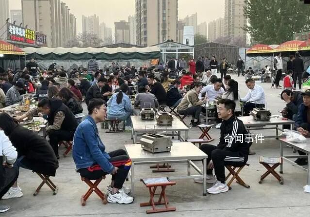 淄博燒烤小店每日賣上萬烤串 對商家開展星級評定