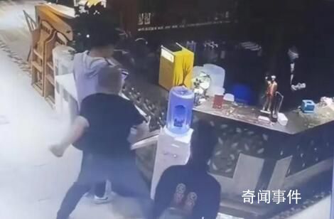 男子要求抹零被拒與店員起爭執 目前派出所正在處理
