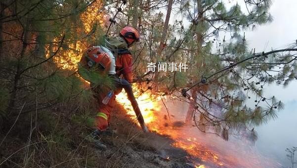 云南玉溪山火蔓延 火場燃燒迅猛