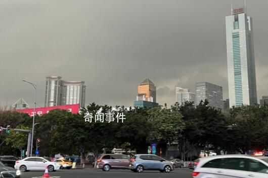 廣東多地遭暴雨：白晝如夜