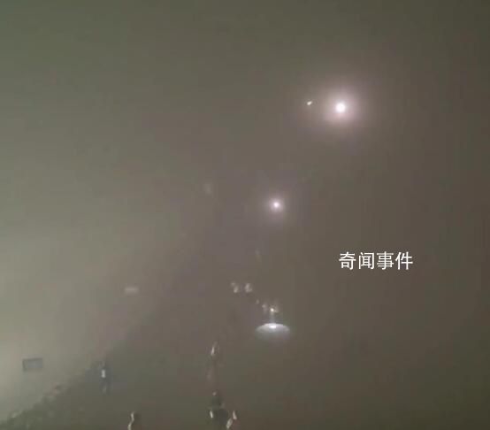 甘肅多地遭遇沙塵暴 玉門現“沙墻”
