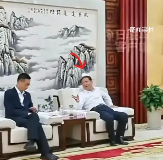 市委書(shū)記會(huì)見(jiàn)施一公坐姿引爭(zhēng)議 鮑常勇簡(jiǎn)介個(gè)人資料