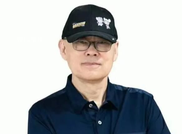 鄭淵潔稱21年維權(quán)生活像吃蒼蠅 將不再發(fā)表新作