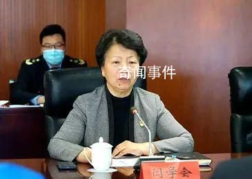 北京一女局長被查時撒潑耍賴 閆學會簡介個人資料
