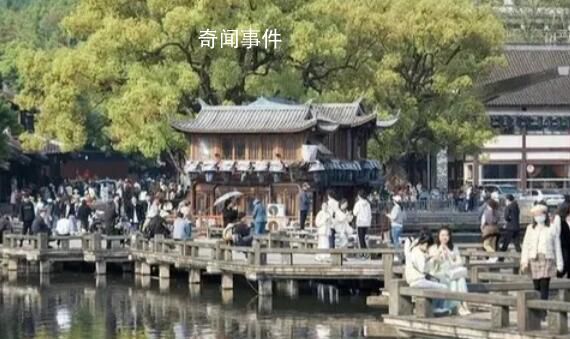 國內(nèi)旅游訂單創(chuàng)5年來最高 五一預(yù)計(jì)240000000人次出游