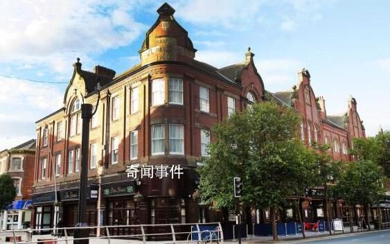 英國機密文件被落在酒吧衛生間 英國海軍表示正在進行相關調查