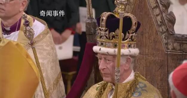 查爾斯三世正式加冕 戴上王冠