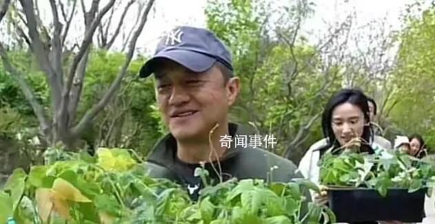 李亞鵬在別墅小院種菜被物業警告 引起了廣泛關注和熱議