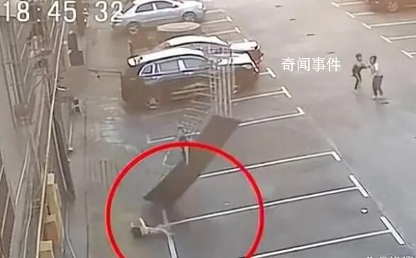 知情人稱兩兒童墜亡時大人正做飯 引起了社會關注和網友熱議
