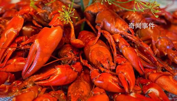99元5斤小龍蝦外賣凈重僅2.9斤 帶盒帶湯稱重為7.7斤
