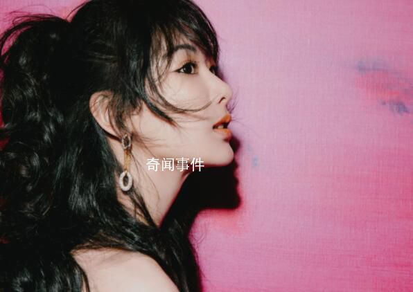 楊紫芭莎造型 復古油畫女郎