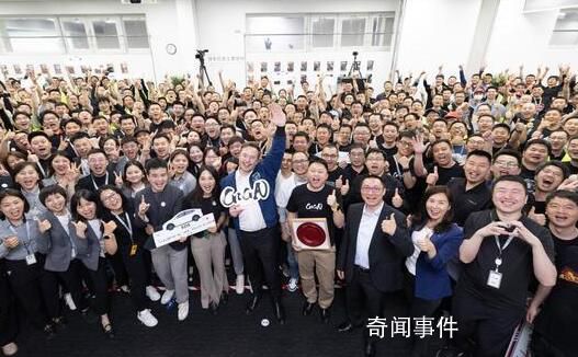 馬斯克到訪特斯拉上海超級工廠 陶琳：感謝所有的支持收獲滿滿的一天