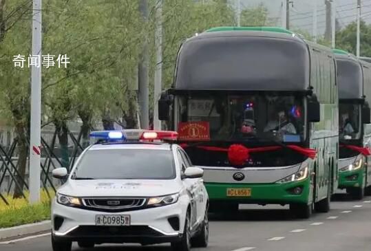 車牌985警車連續18年送考 警察叔叔有心了
