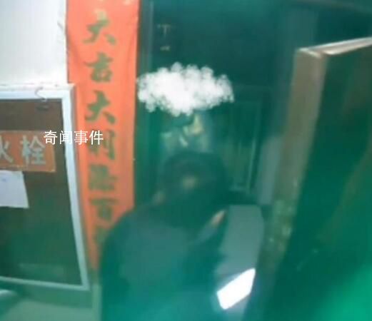 男子曝妻子出軌村書記 紀委介入