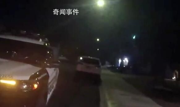 成都夜空現不明發光物 天空似裂開縫