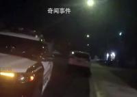 成都夜空現不明發光物 天空似裂開縫