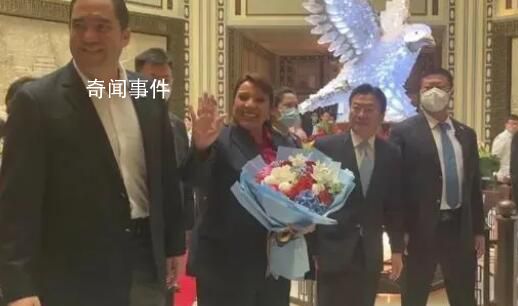 她從“第一夫人”到“第一總統”