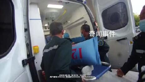 大學生腦出血交警咆哮式開道送醫(yī) 僅用5分鐘就到達了醫(yī)院