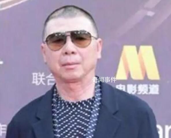 馮小剛多年的白癜風“消失”了 很多網(wǎng)友都感到十分好奇