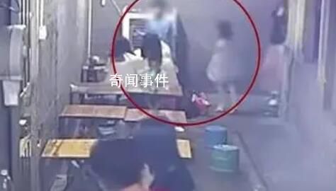 女孩撞翻麻辣燙被燙傷家長索賠400 當事男子：不同意承擔