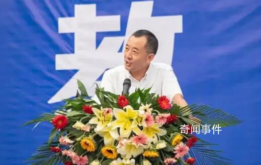 陳行甲在高校畢業典禮上演講 不要怕人生起點低護住心中盼望